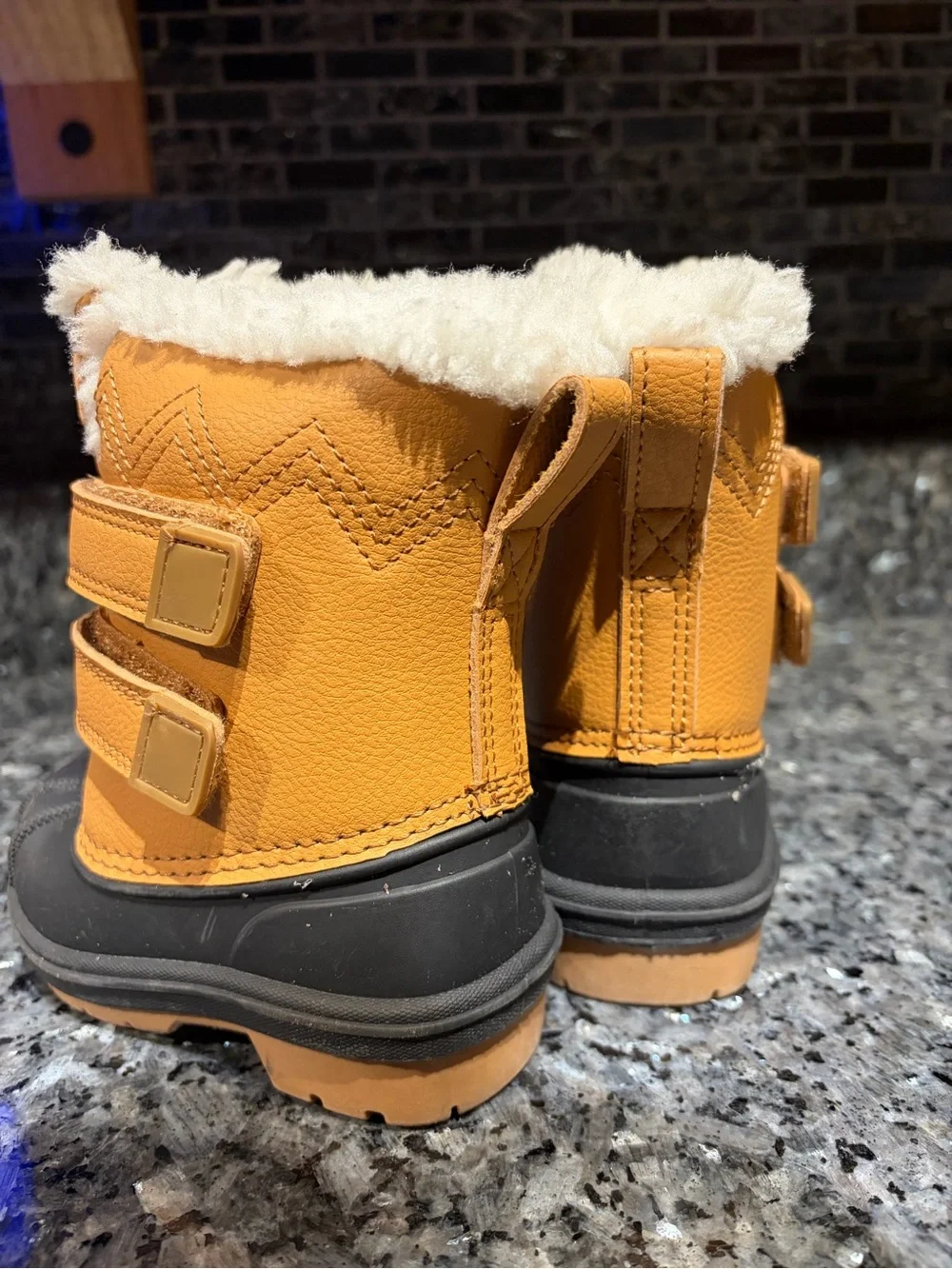 Cat & Jack Baby Tan Brown Snow Boots Size 5 Unisex Faux Fur Lined
